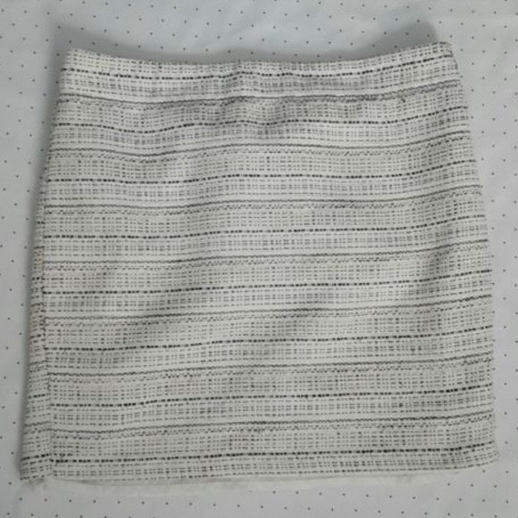 Kenar Dresses & Skirts - Kenar women's knit cream skirt size 8